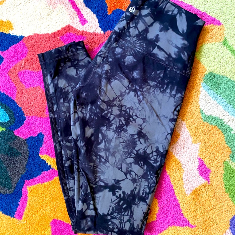 Almost new Lululemon workout pants